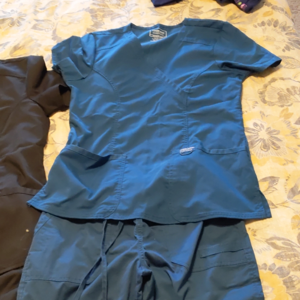 Scrubs tops and pants